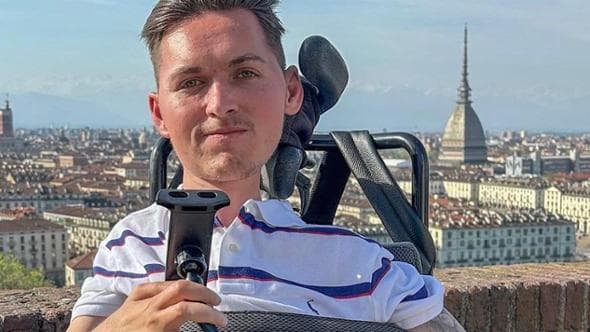 Emanuel Cosmin Stoica: “Dico no all’eutanasia perché la mia vita non è un peso ma lo Stato aiuti i disabili”