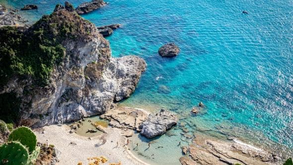 La Calabria per tutte le stagioni: mare, borghi, trekking e itinerari tra Serre e Aspromonte