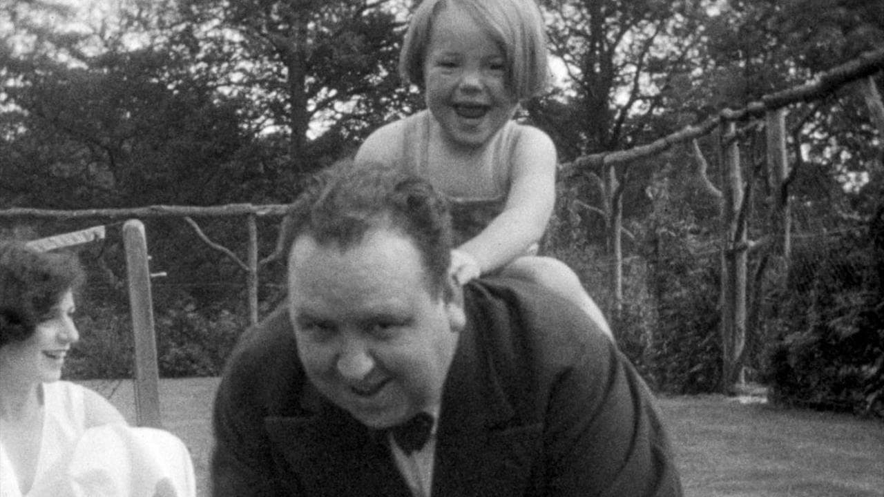 Hitchcock e i filmini di famiglia: ecco com’era con moglie e figlia il maestro del brivido